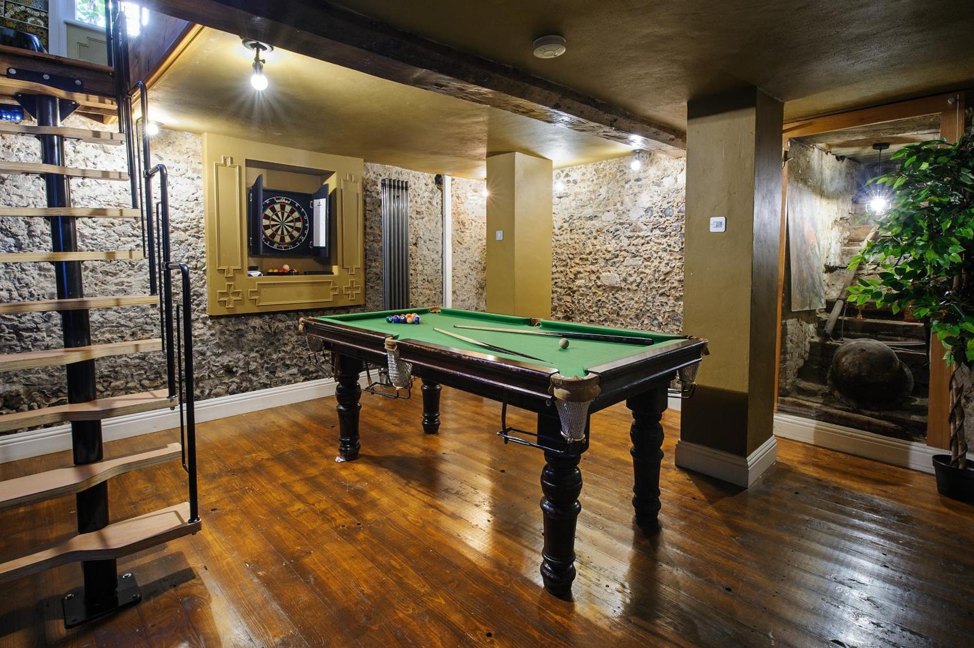 Huge Deluxe 600 Year Old Essex Manor, Hot Tub, Cinema Room, Sky Tv サフロン・ワルデン エクステリア 写真