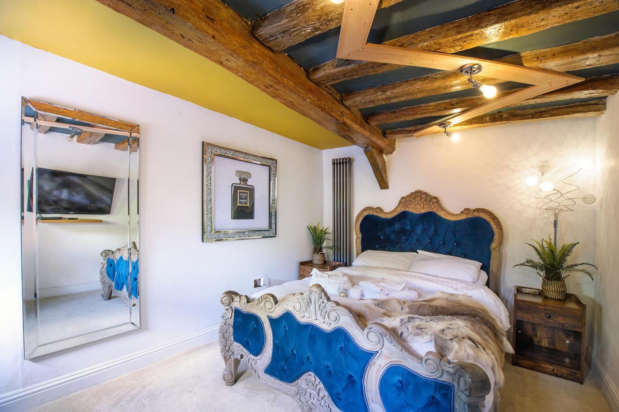 Huge Deluxe 600 Year Old Essex Manor, Hot Tub, Cinema Room, Sky Tv サフロン・ワルデン エクステリア 写真