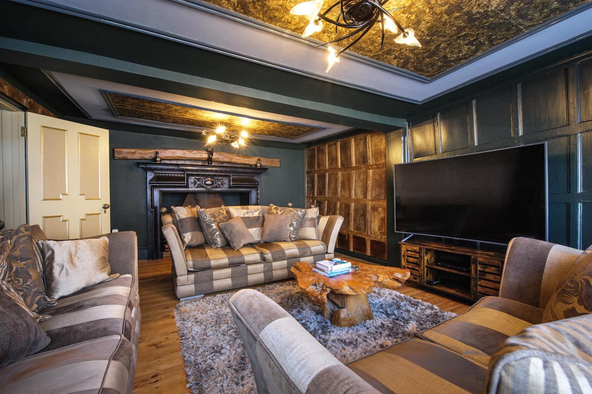 Huge Deluxe 600 Year Old Essex Manor, Hot Tub, Cinema Room, Sky Tv サフロン・ワルデン エクステリア 写真