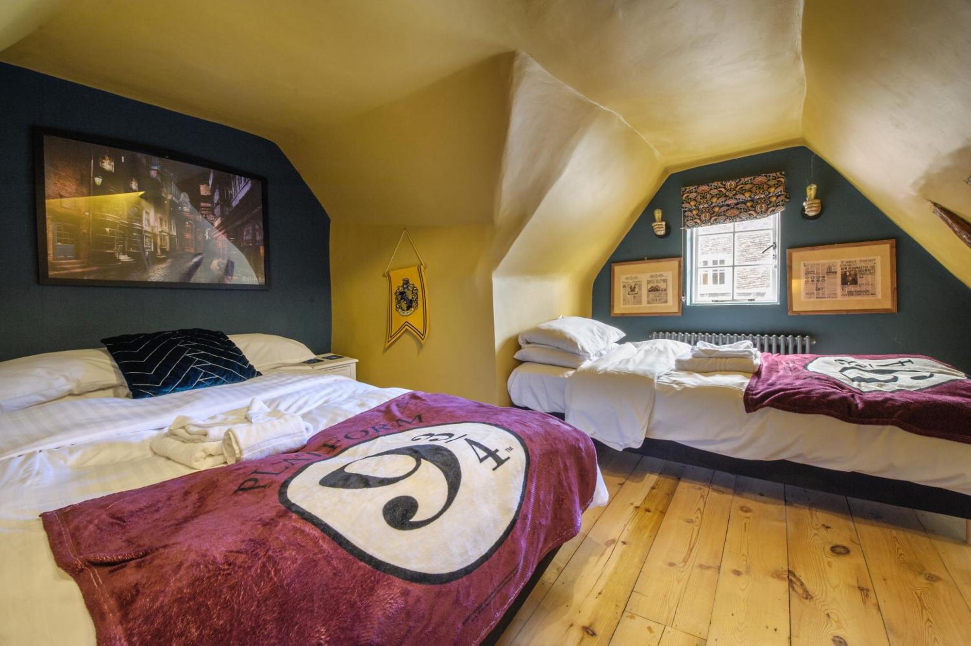 Huge Deluxe 600 Year Old Essex Manor, Hot Tub, Cinema Room, Sky Tv サフロン・ワルデン エクステリア 写真