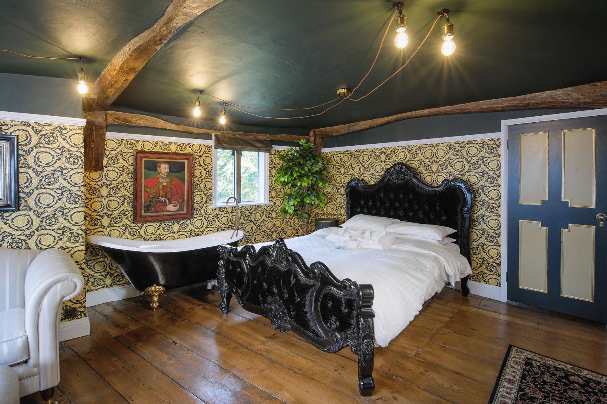 Huge Deluxe 600 Year Old Essex Manor, Hot Tub, Cinema Room, Sky Tv サフロン・ワルデン エクステリア 写真