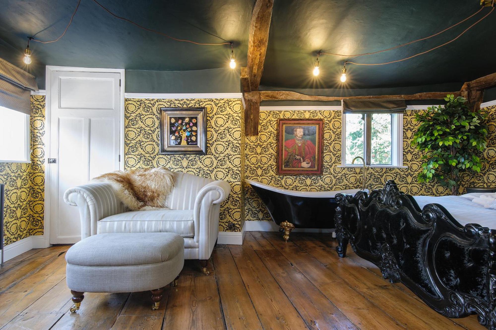 Huge Deluxe 600 Year Old Essex Manor, Hot Tub, Cinema Room, Sky Tv サフロン・ワルデン エクステリア 写真