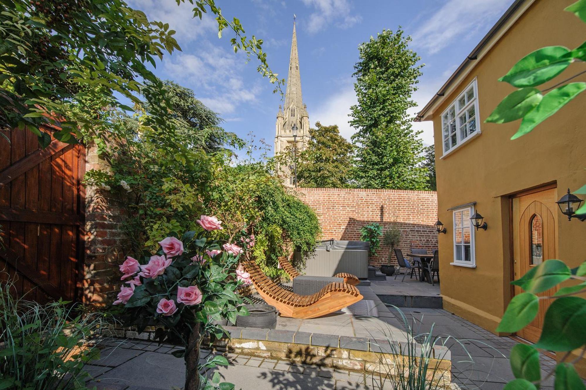 Huge Deluxe 600 Year Old Essex Manor, Hot Tub, Cinema Room, Sky Tv サフロン・ワルデン エクステリア 写真