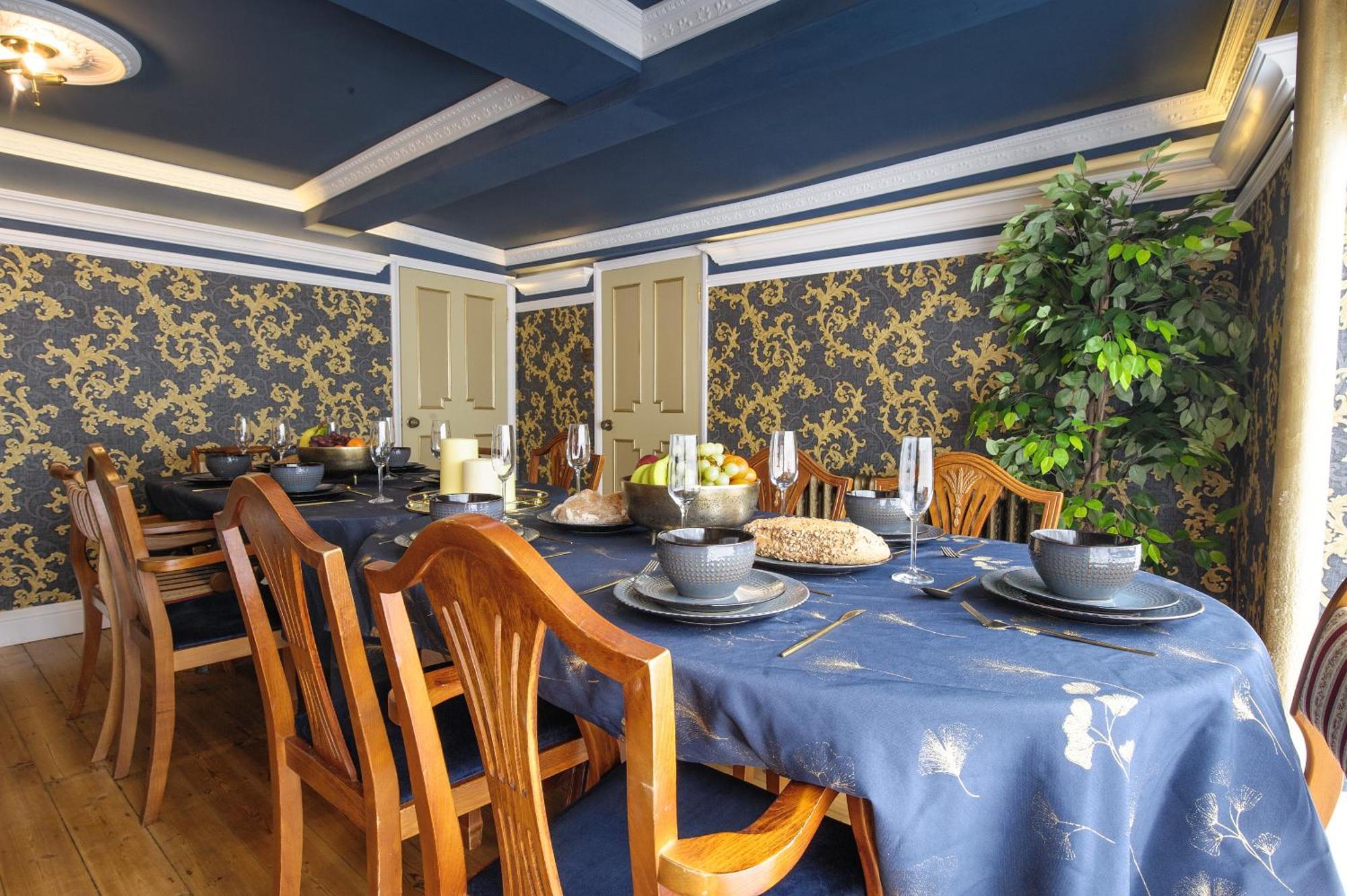 Huge Deluxe 600 Year Old Essex Manor, Hot Tub, Cinema Room, Sky Tv サフロン・ワルデン エクステリア 写真