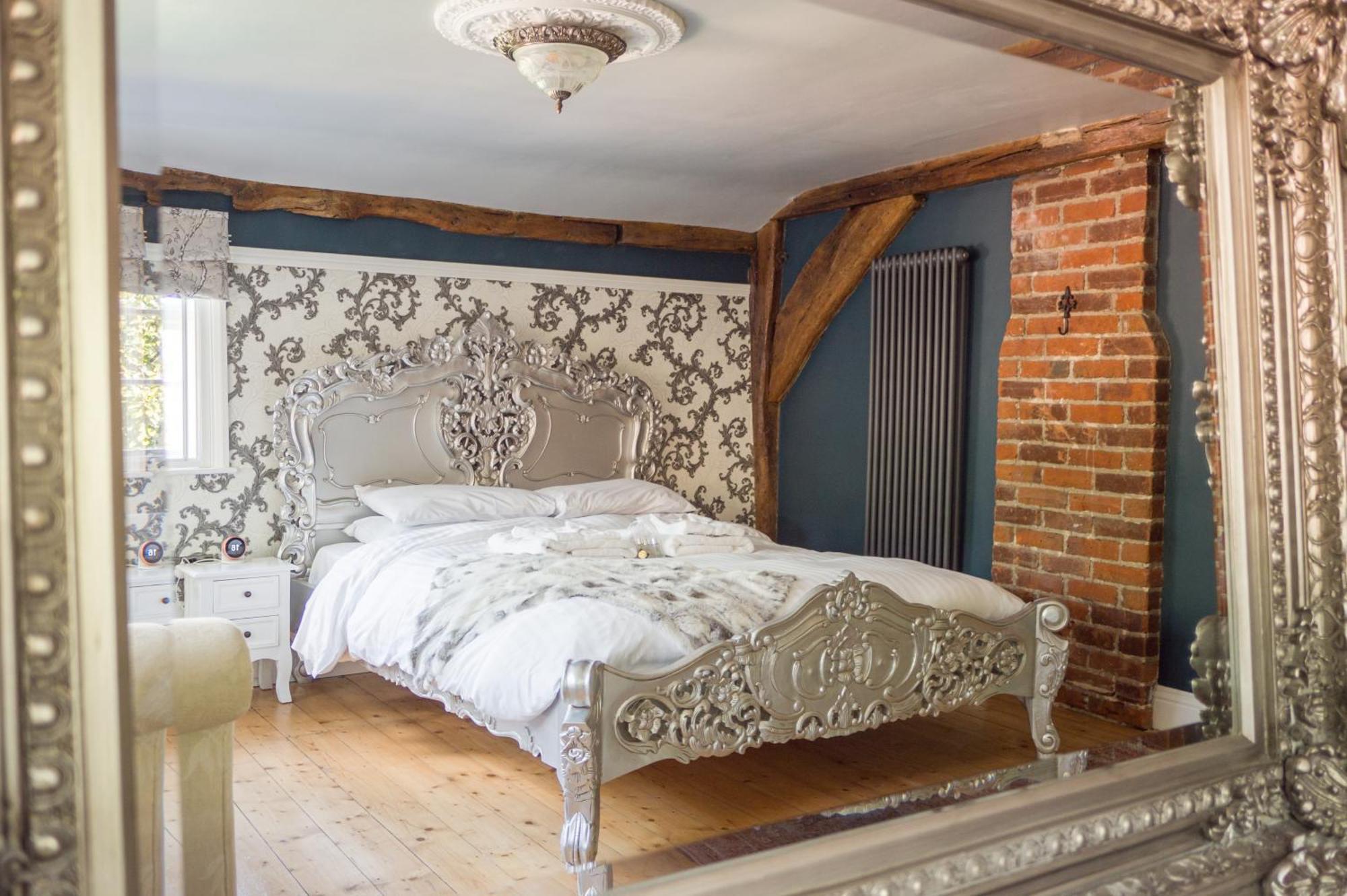 Huge Deluxe 600 Year Old Essex Manor, Hot Tub, Cinema Room, Sky Tv サフロン・ワルデン エクステリア 写真